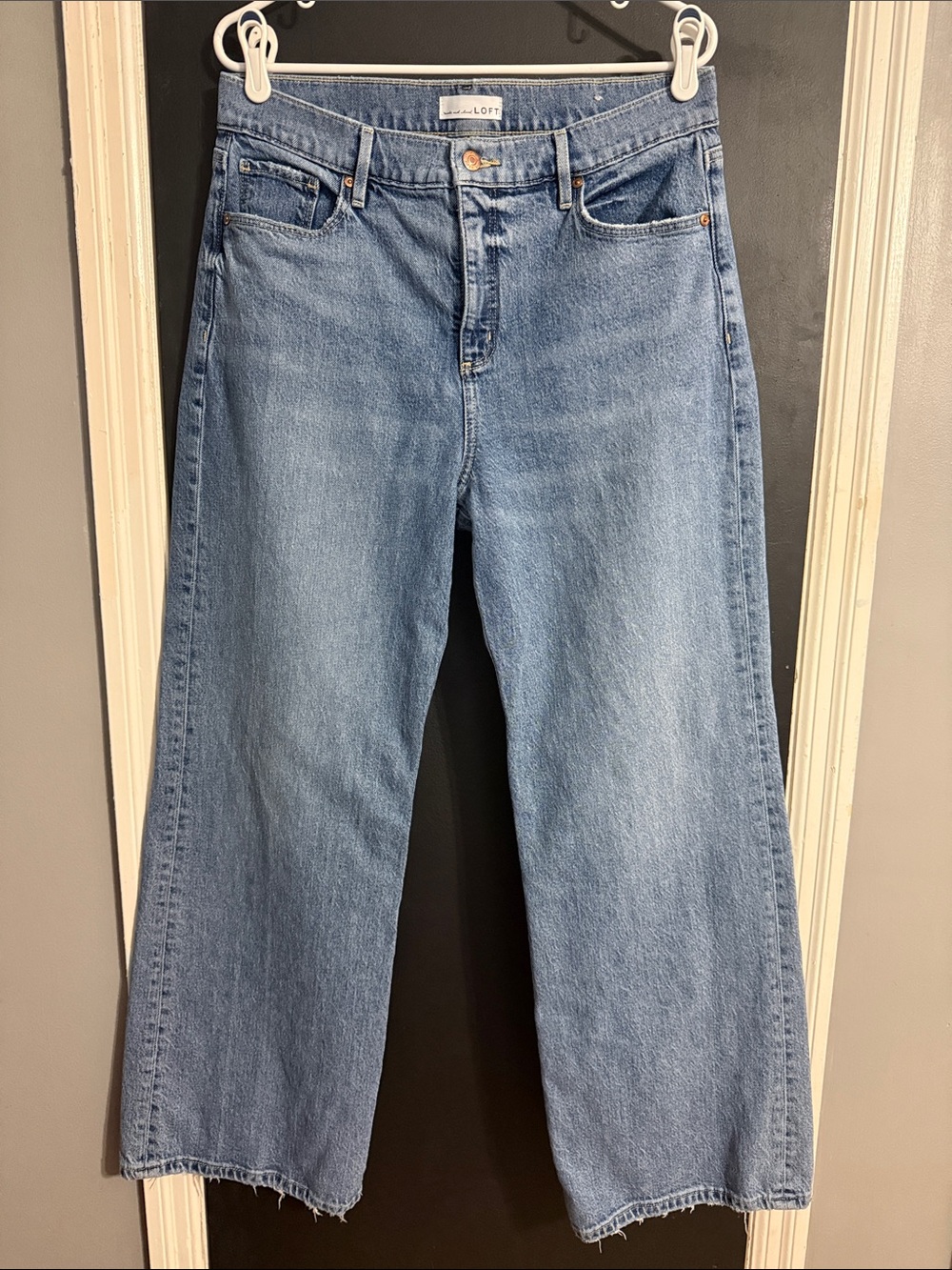 LOFT High Rise The Wise Leg Mid Wash Size: 30/10 Inseam: 30” - Picture 1 of 8